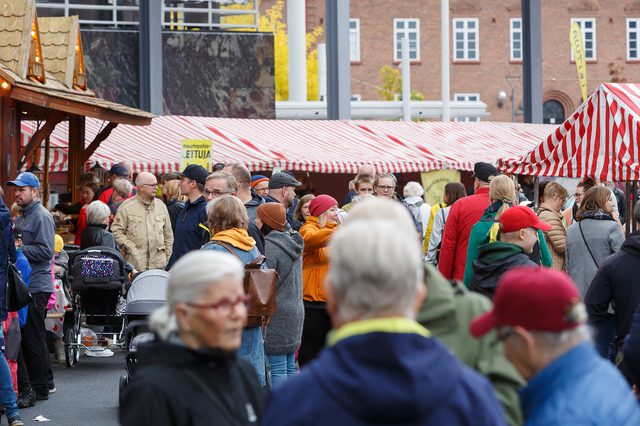 Wemmi markkinatunnelmaa ulkona